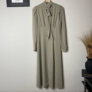 NWT Aritzia Wilfred Sage Green Mambo Button Front Midi Dress Size 2